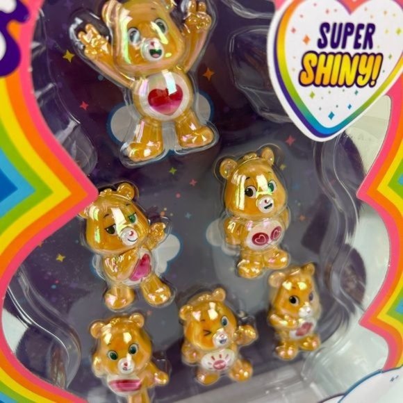 Care Bears Gold & Ruby Super Shiny Figure Set - Picture 12 of 12